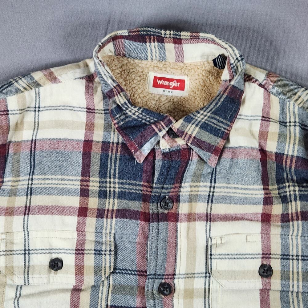 Large Wrangler sherpa lined jacket shacket button up plaid warm flannel